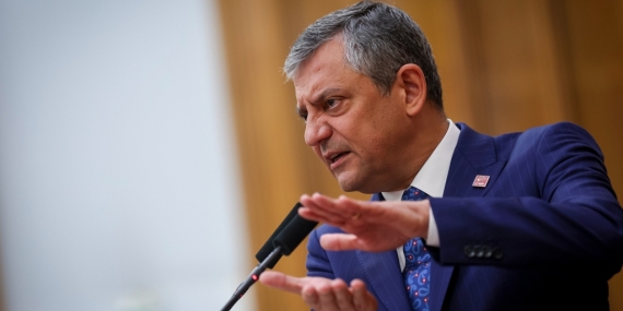 Özgür Özel: Fiilen 20 bin liralık emekli maaşı 18 bin liraya düşmüş durumda