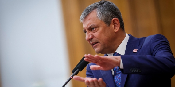 Özgür Özel: Fiilen 20 bin liralık emekli maaşı 18 bin liraya düşmüş durumda