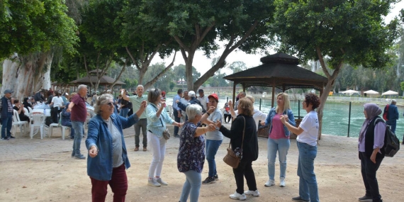 Mersin Büyükşehir Belediyesi Emekli Evleri’nden gezi organizasyonu