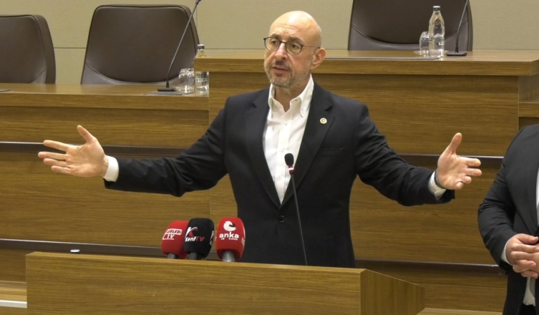 İYİ Parti Grup Başkanvekili Poyraz: Benim ikinci bahar yaşaması gereken emeklim, evde kombiyi kısmakla uğraşıyor