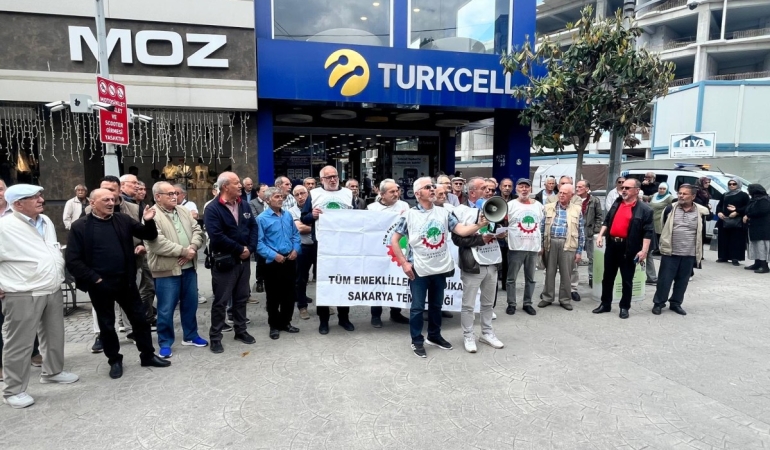 Tüm Emeklilerin Sendikası: Bayram ikramiyesi en az asgari ücret düzeyine çıkarılmalıdır