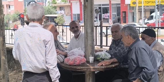 Emekliden “açlık sınırı” tepkisi: Maaşım 20 bin lira, ölmeden sürüneceksin