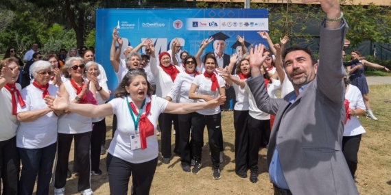 İzmir’de 3. Yaş Üniversiteleri Şenliği