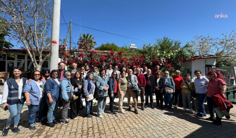 İzmir Büyükşehir Belediyesi’nden emeklilere özel gezi programı