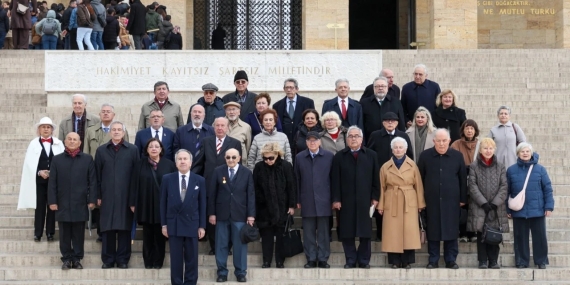 Emekli hariciyeciler ilk kez bir dernek altında toplanıyor