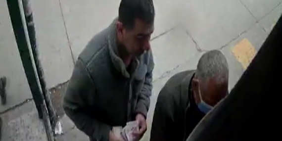 Adana’da ATM’den maaşını çeken emeklilerin parasını çalan zanlı tutuklandı