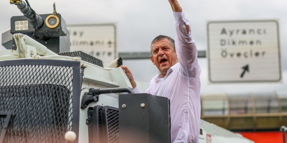 Özgür Özel: Yeni parti olursa gençlerin, emeklinin, esnafın yeni partisi olur
