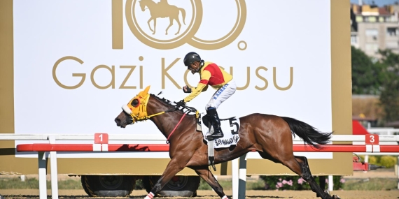 100. Gazi Koşusu’nu ‘Bay Nalçakan’ kazandı