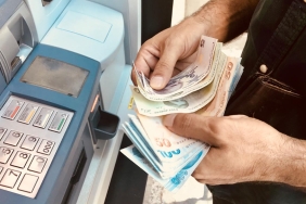 atm-para-1537312
